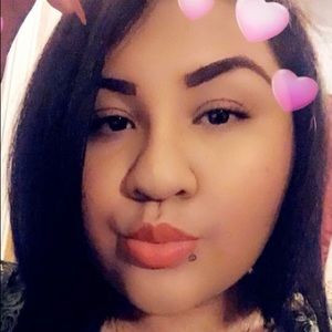 Meet your Posher, Lidia